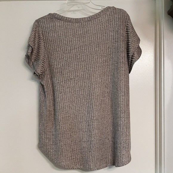 SHIMMERING RIBBED PLATINUM TOP WITH RUFFLE SLEEVES - Picture 3 of 5